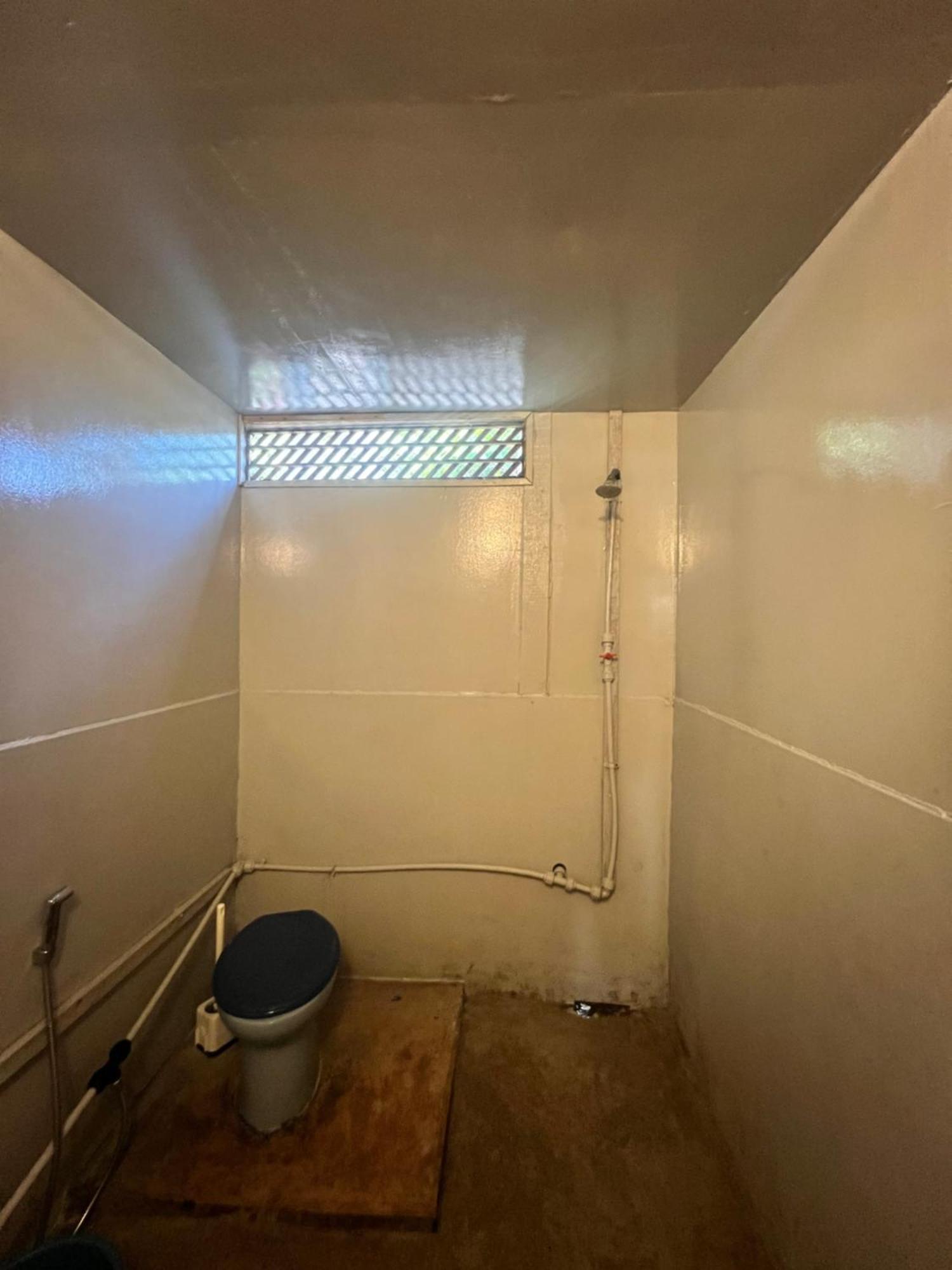 Ohlala Guesthouse 페렌티안 아일랜드 외부 사진